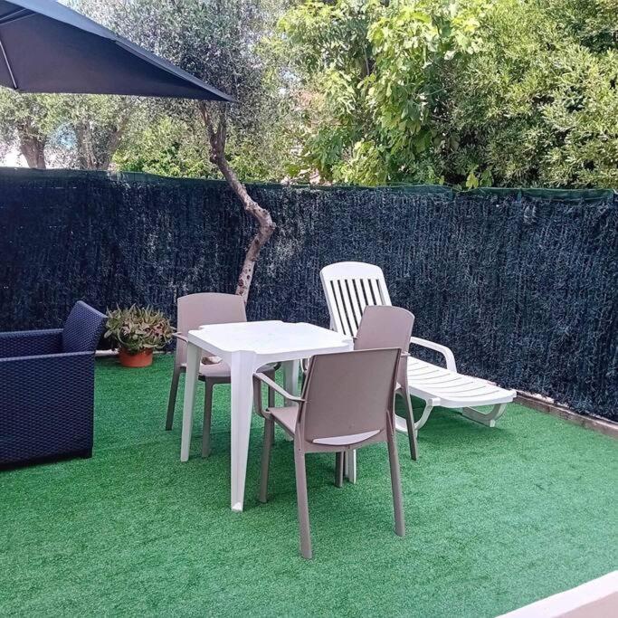 Studio Cosy Terrasse Front Mer Cagnes-sur-Mer Ngoại thất bức ảnh